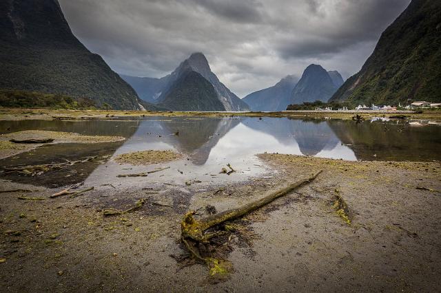 039 Milford Sound.jpg